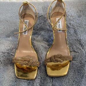 Steve Madden women’s confetti gold heels